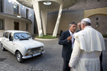 ordem franciscana irmas clarissas www.cantodapaz.com.br Canto da Paz Jesus Cristo Igreja Catolica Papa Francisco ganha carro renault 4L com vinte anos de uso e o dirige no Vaticano