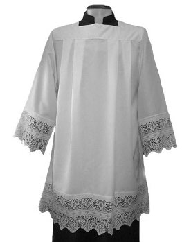 sobrepeliz missa sacerdote missa padre franciscano igreja catolica canto da paz vestes liturgicas